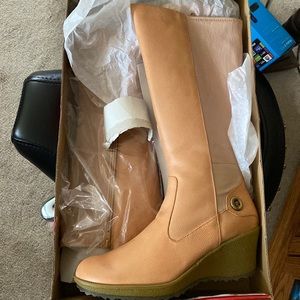 New in box!!!!   👢